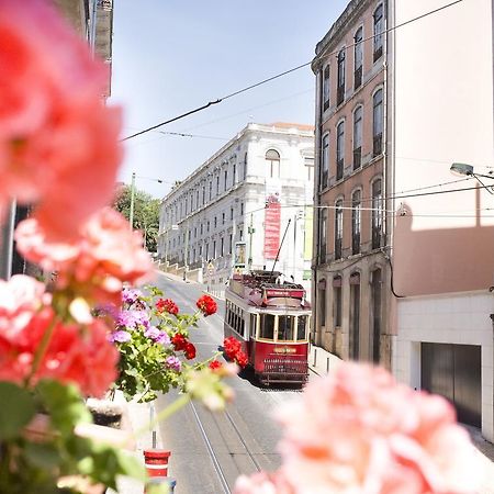 Hotel Residencial Valentina Lizbona Zewnętrze zdjęcie Lisbon tram