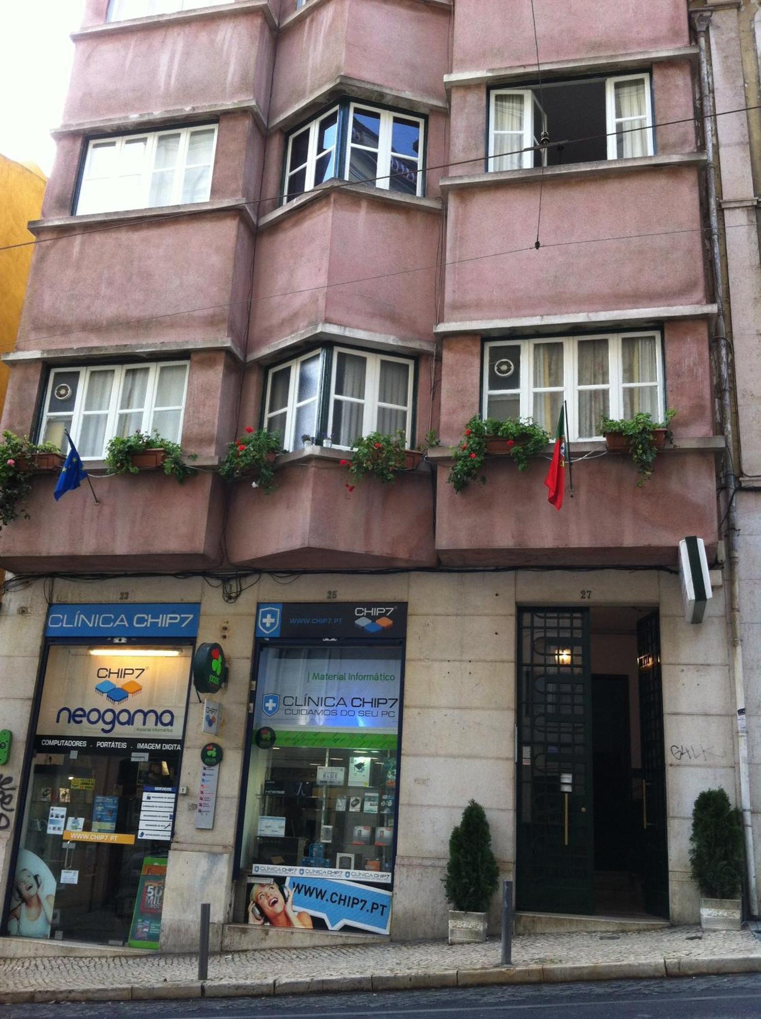 Hotel Residencial Valentina Lizbona Zewnętrze zdjęcie The headquarters of the party in Madrid