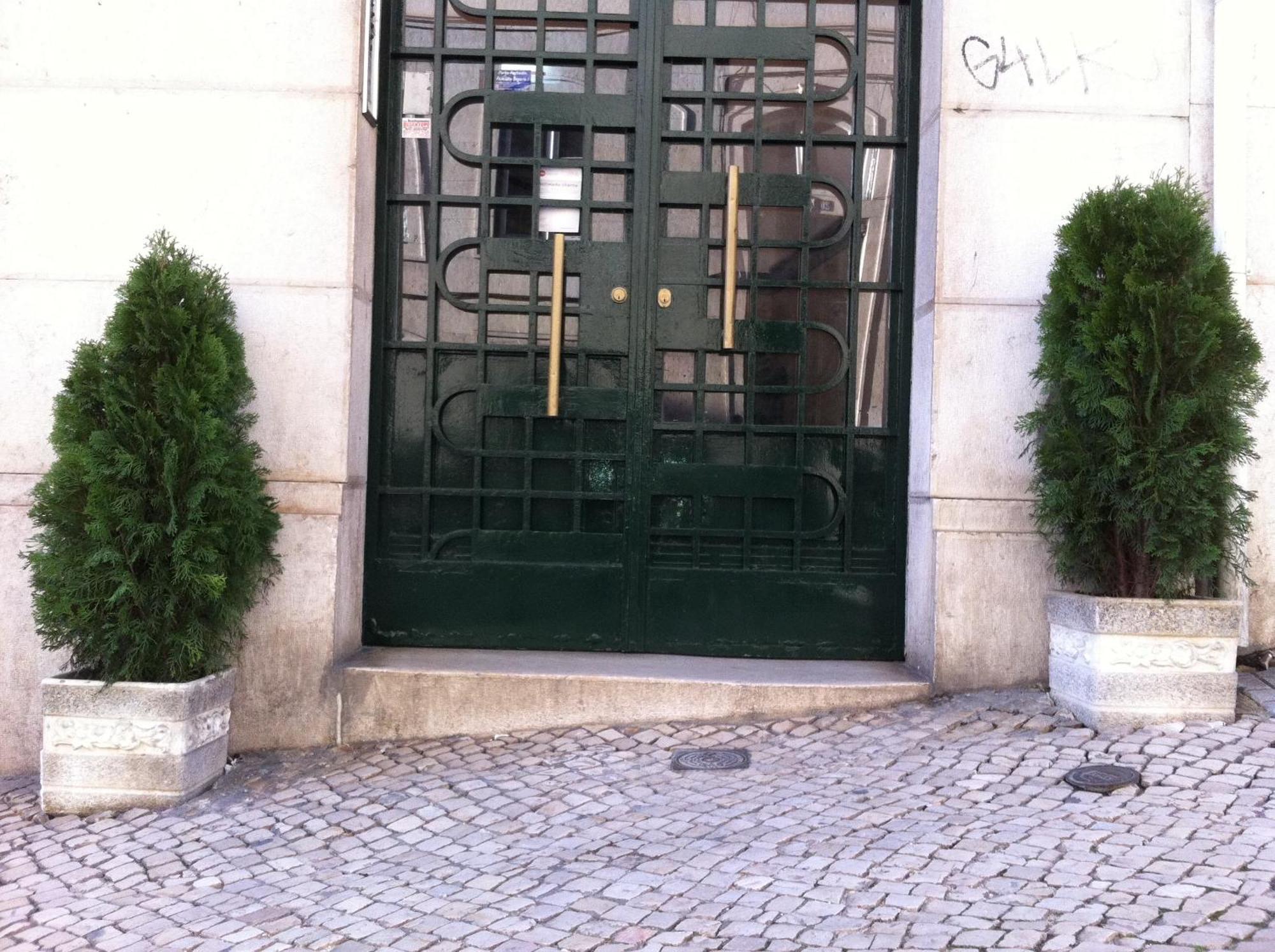 Hotel Residencial Valentina Lizbona Zewnętrze zdjęcie Entrance to the Embassy of the Republic of Korea in Lisbon